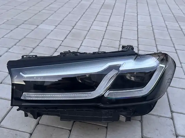 Фара от BMW, Худжанд