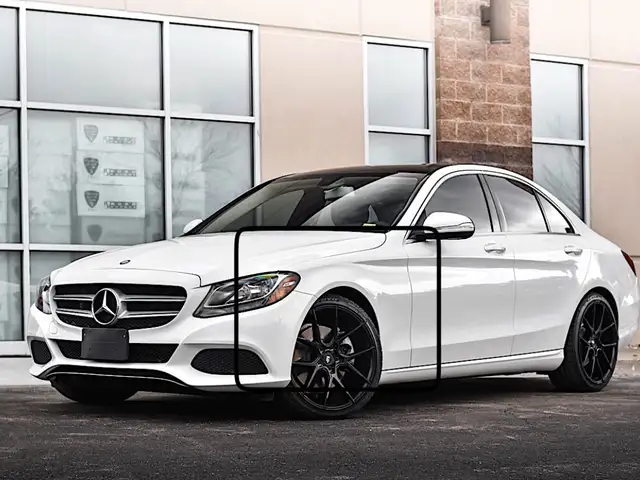 Переднее крыло на Mercedes Benz C300 W205, Душанбе