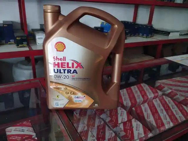 Моторное масло Shell Helix Ultra 0w-20, Душанбе
