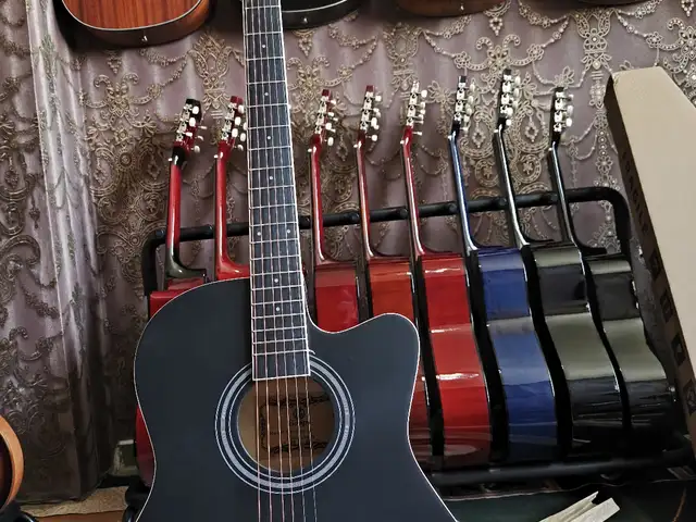 Акустическая гитара 39, Душанбе