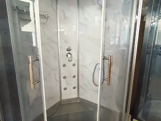 Душевая кабина, Душанбе