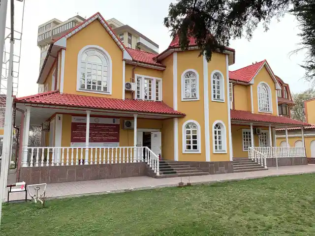 2-этажный, 12 комнатный дом, 600 м², Исмоили Сомони, Душанбе