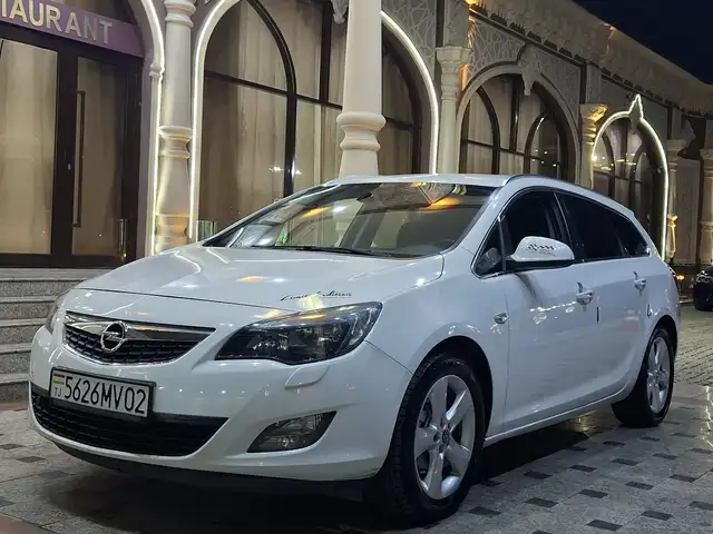 Opel Astra J, 2011, Худжанд - 4