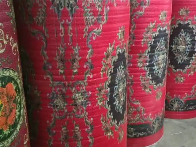 Фолгаи гулдор, Душанбе