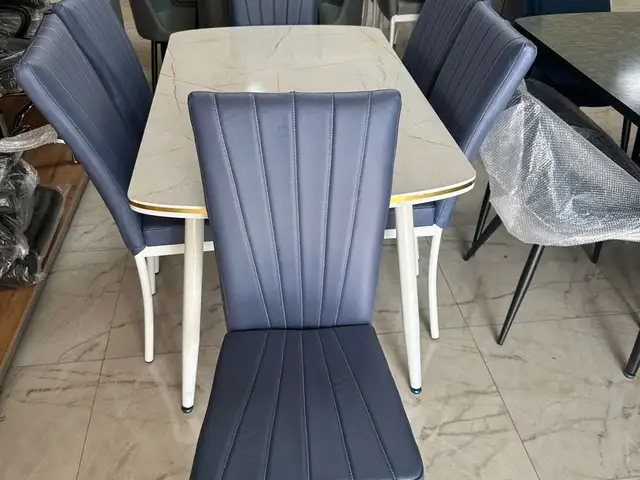Стол и стулья, Душанбе