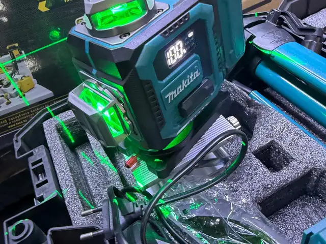 Лазерный уровень MAKITA, Душанбе
