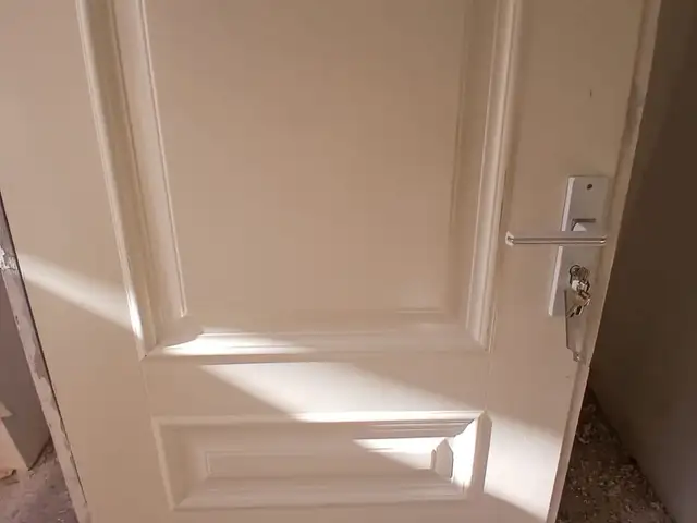 Дверь, Душанбе