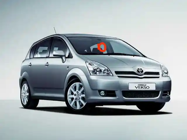 Лобовое стекло на Toyota verso, Душанбе