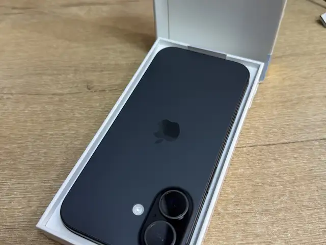 Apple iPhone 17, 256 gb, Black, Хуҷанд