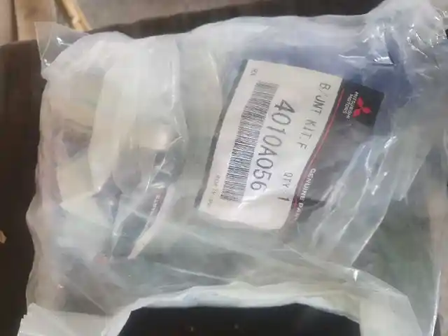 Верхняя передняя шаровая опора от Mitsubishi, Худжанд