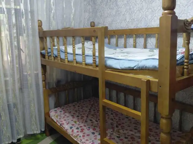 Двухъярусная кровать с медицинским матрасом, Душанбе