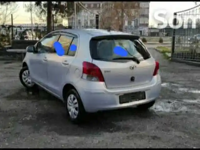 Задние нетонированние стекла для Toyota Vitz 2006-2010, Душанбе