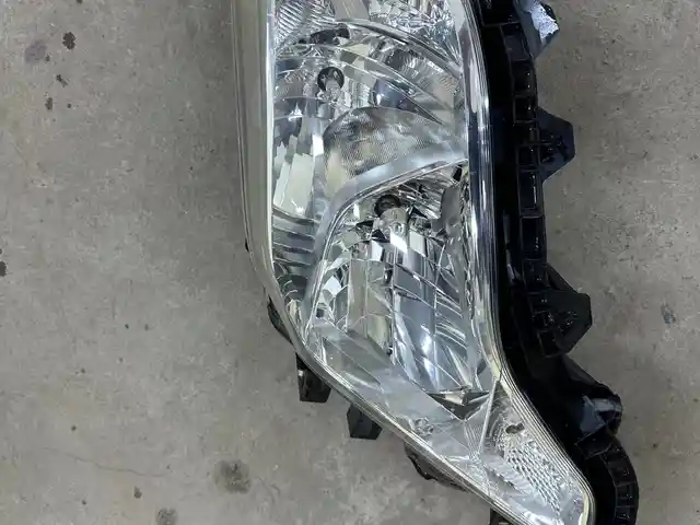 Передние фары от Toyota Land Cruiser Prado, Душанбе