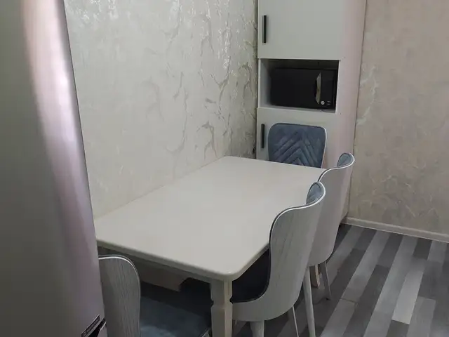 Стол и стулья, Душанбе