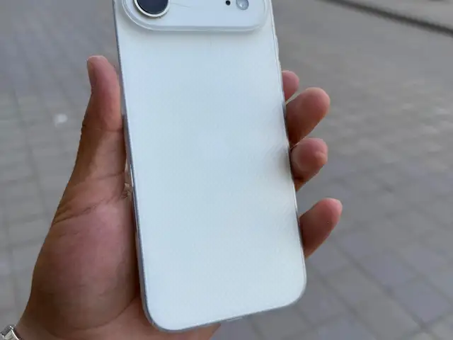Apple iPhone Air, 256 gb, Cloud White, Душанбе