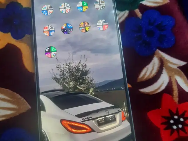 Infinix GT 20 pro, Абдурахмони Джоми