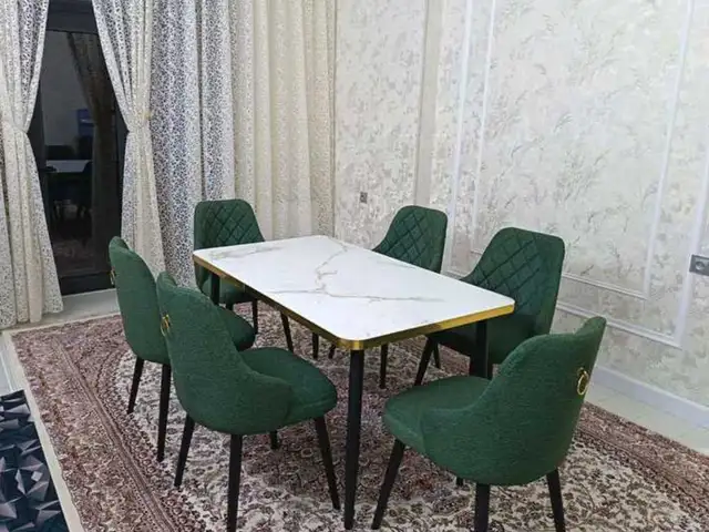 Cтол и стулья, Душанбе