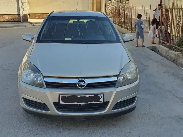 Opel Astra H