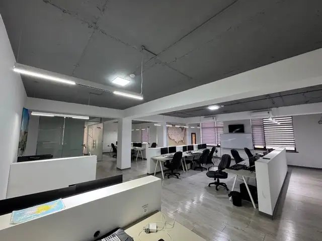 6-комн. квартира, 18 этаж, 380 м², ул Шохтемур ориентир Парк Спартак, Душанбе