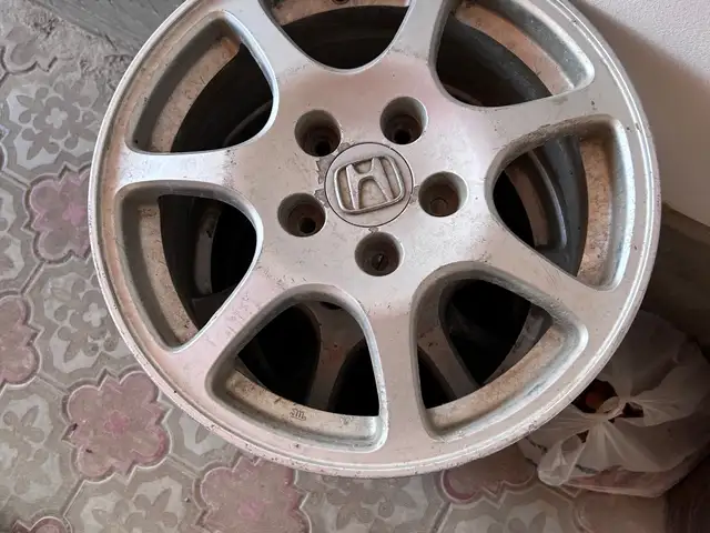 Автомобильный диск R15, Конибодом