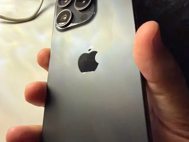 Apple iPhone 15 Pro, 256 gb, Black Titanium, Душанбе
