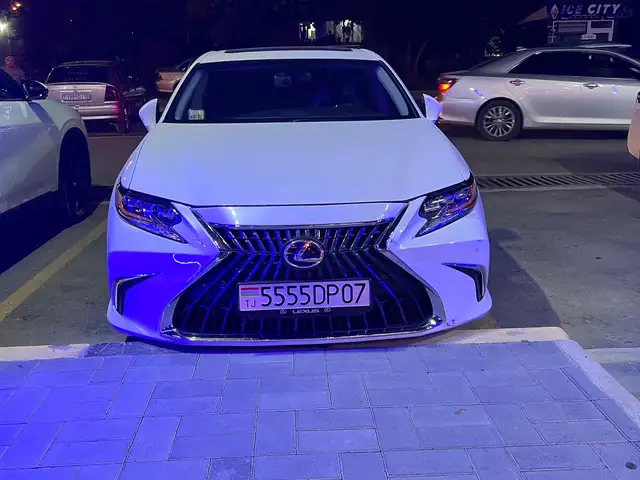 Lexus ES series