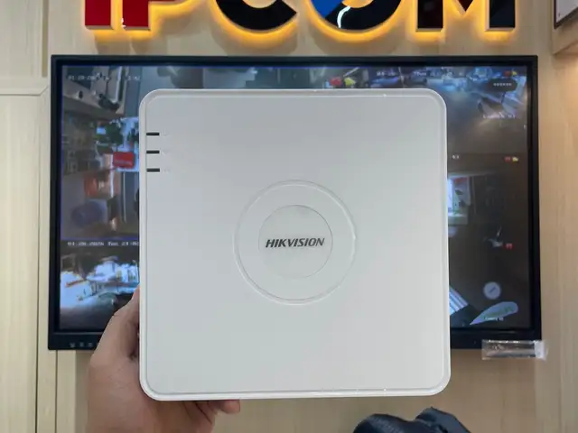 IP-видеорегистратор Hikvision DS 7104NI Q1 4 канала, Хуҷанд
