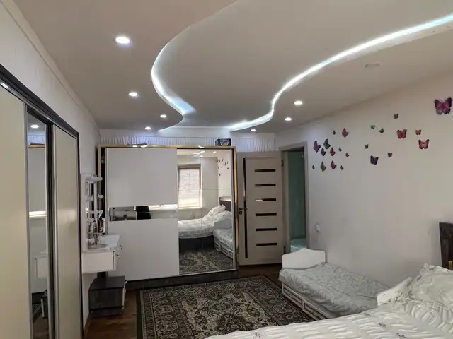 4-комн. квартира, 4 этаж, 93 м², 12 мкр, Хуҷанд