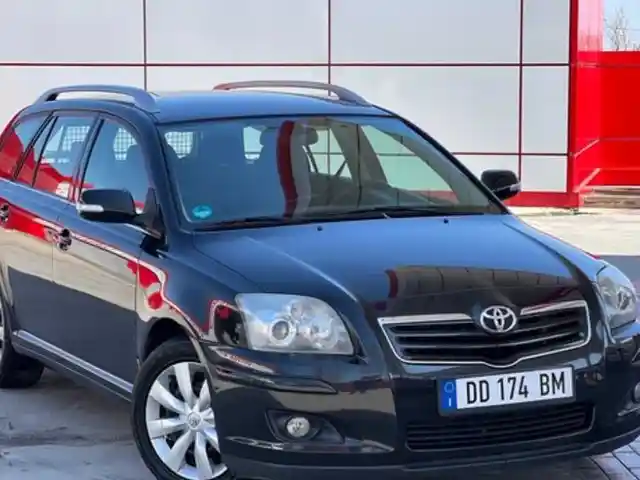 Лобовое стекло на Toyota Avensis, Душанбе