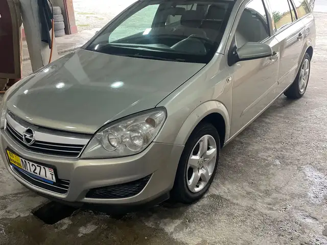 Opel Astra H