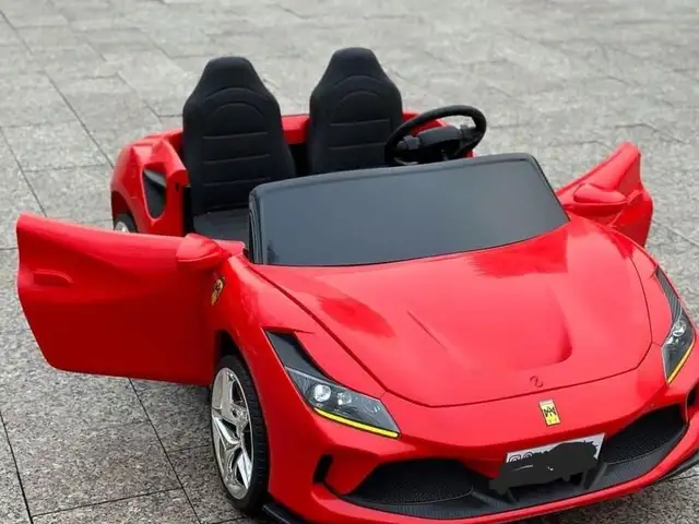 Детская машина Ferrari, Худжанд