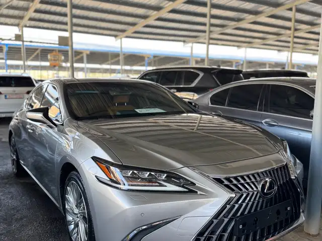 Lexus ES series