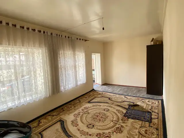 Комната в 1-комн. квартире, Цокольный этаж, 40 м², профсоюз, Душанбе