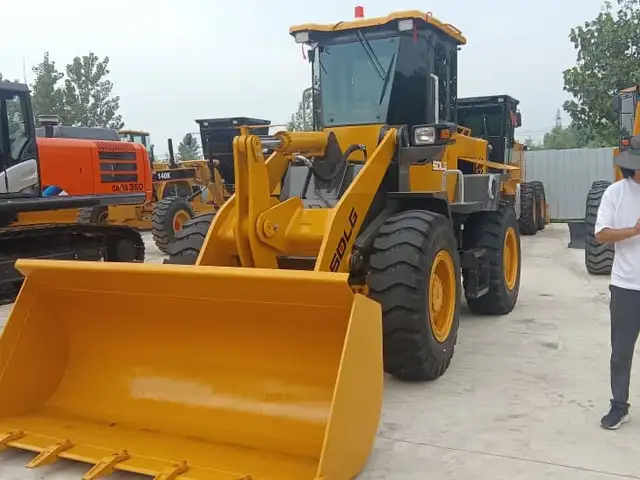 Трактор, Душанбе