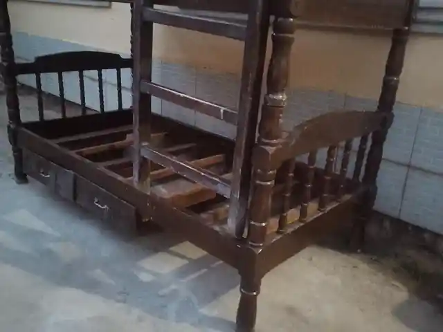 Двухъярусная кровать, Душанбе