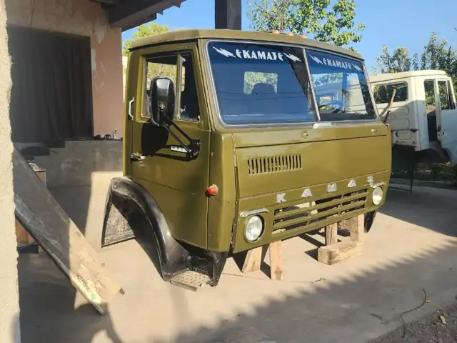 Кабина от Камаз, Хуҷанд