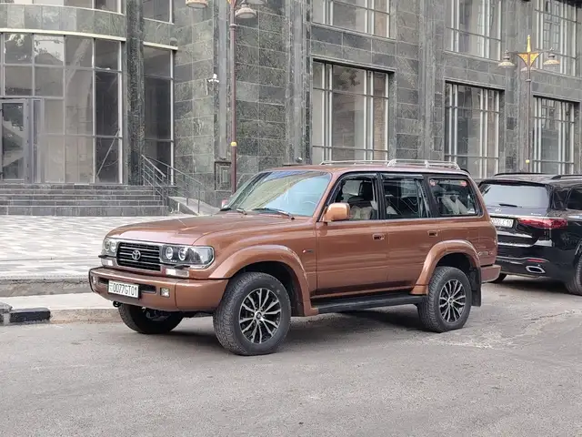 Toyota Land Cruiser