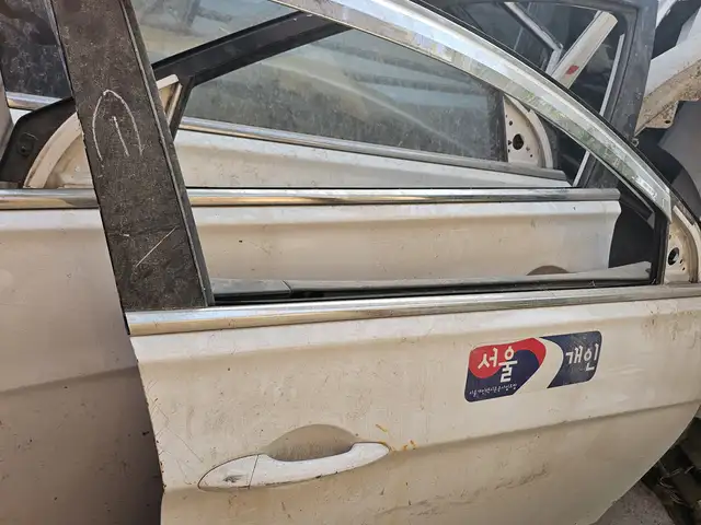 Двери от Hyundai Sonata YF, Худжанд