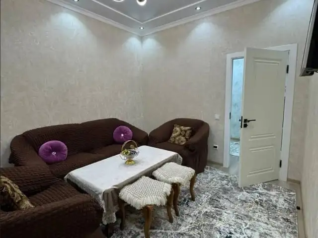 2-комн. квартира, Цокольный этаж, 51м², 18 мкр, Хуҷанд
