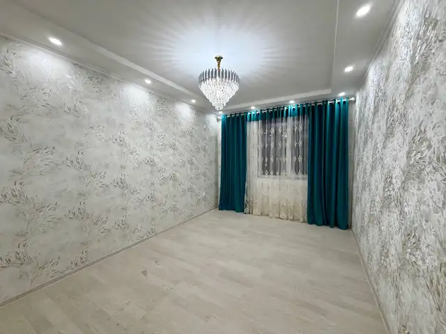 3-комн. квартира, 4 этаж, 74 м², 1мкр, Турсунзода