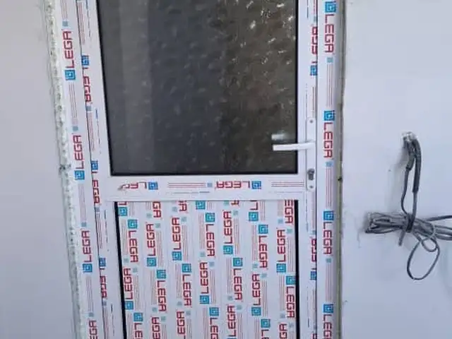 Дверь, Душанбе
