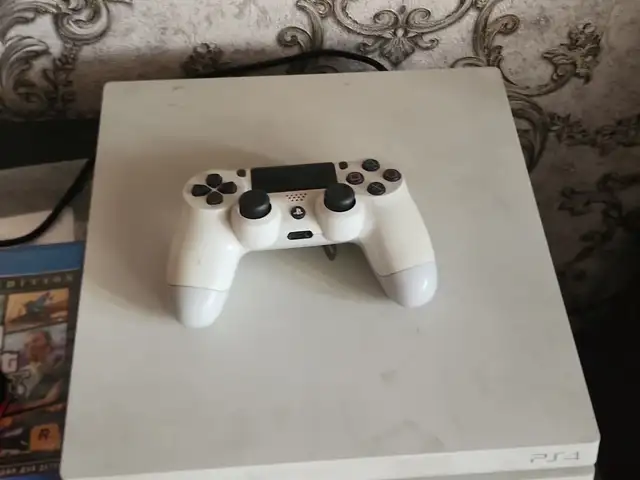 Игровая приставка Sony playstation 4, Турсунзаде
