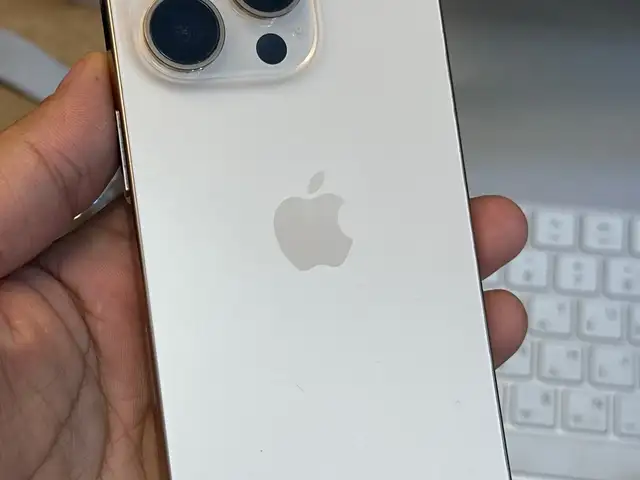 Apple iPhone 16 Pro, 128 gb, Desert Titanium, Худжанд