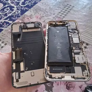 Apple iPhone 11, 128 gb, White на запчасти, Худжанд
