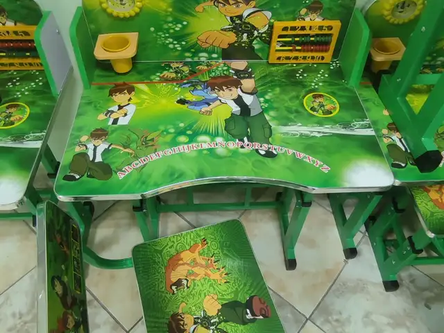 Школьная парта, Душанбе