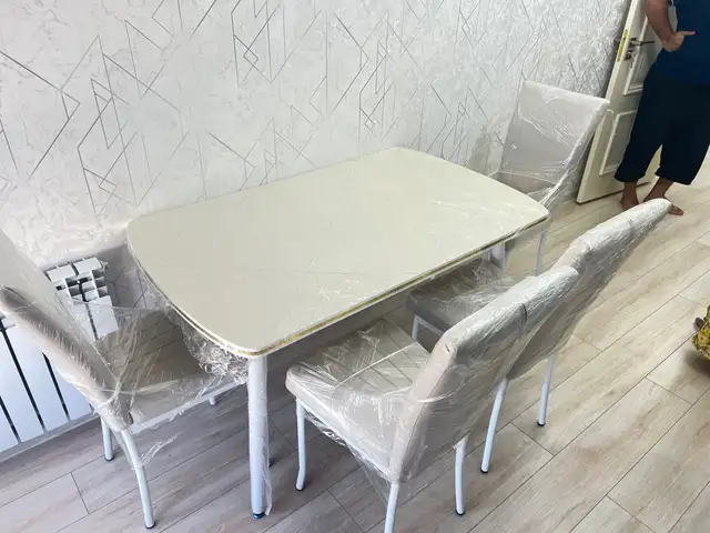 Стол и стулья, Душанбе