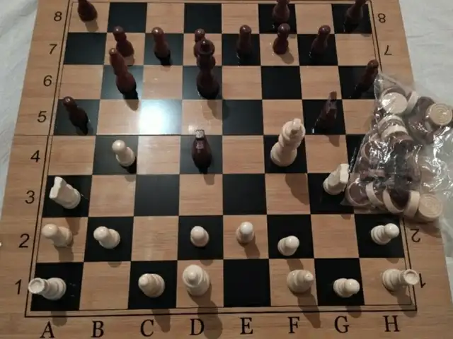 Шахмат 3 в 1, Душанбе
