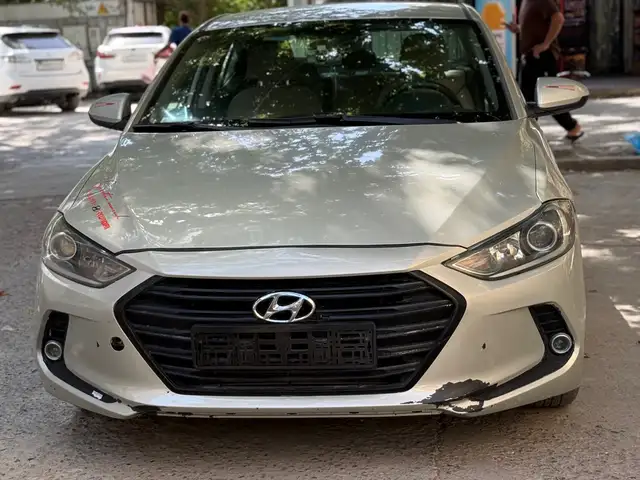 Hyundai Elantra