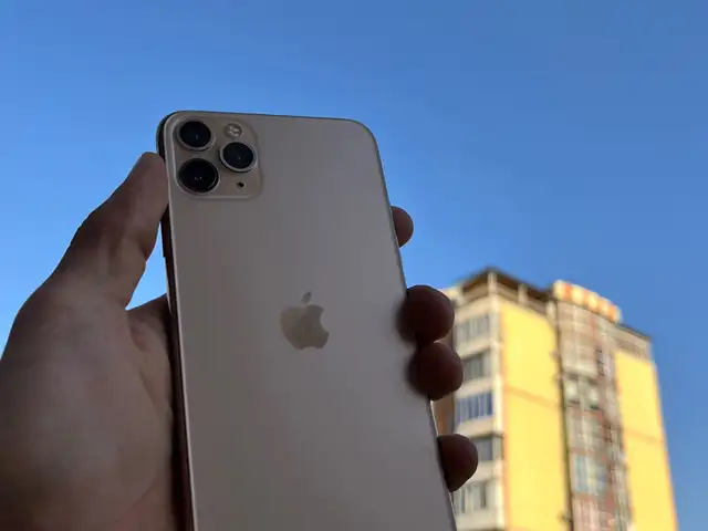 Apple iPhone 11 Pro Max, 64 gb, Gold, Душанбе