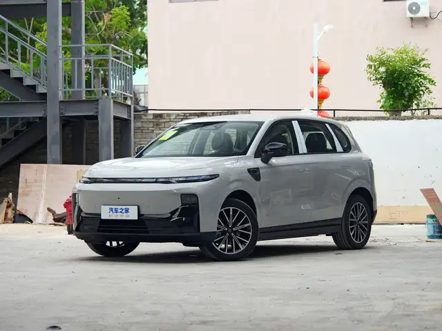 Leapmotor B10